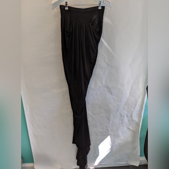 ‼️SOLD ON DEPOP‼️ Owens Lilies maxi skirt black BNWT - Picture 2 of 8